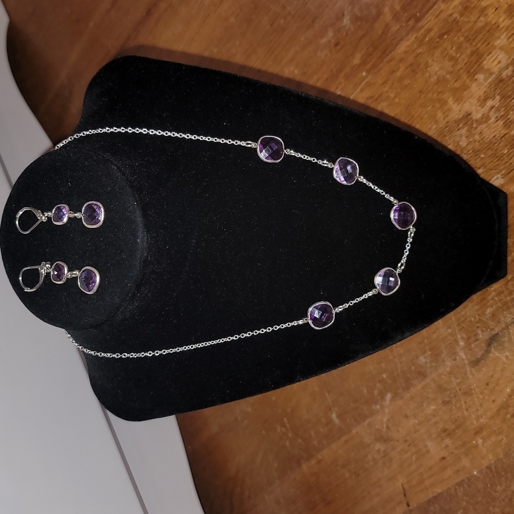 Avon Necklace and Earrings